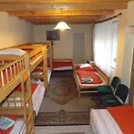 بيت ضيافة Opusztaszeri Mozes Vendeghaz